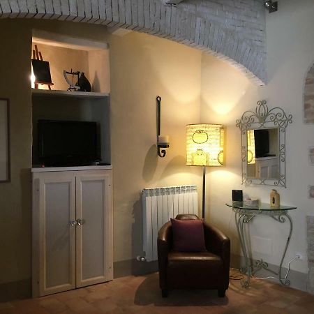 Appartement Il Rifugio Dell' Artista à Todi Extérieur photo