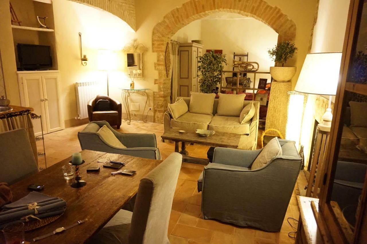 Appartement Il Rifugio Dell' Artista à Todi Extérieur photo