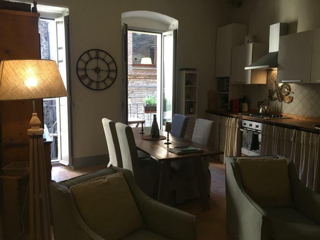 Appartement Il Rifugio Dell' Artista à Todi Extérieur photo